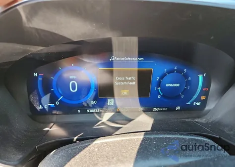 2021 Ford Escape Titanium z USA, uszkodzony, nr VIN 1FMCU9J94MUB35737